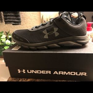 Under Armour Sneakers